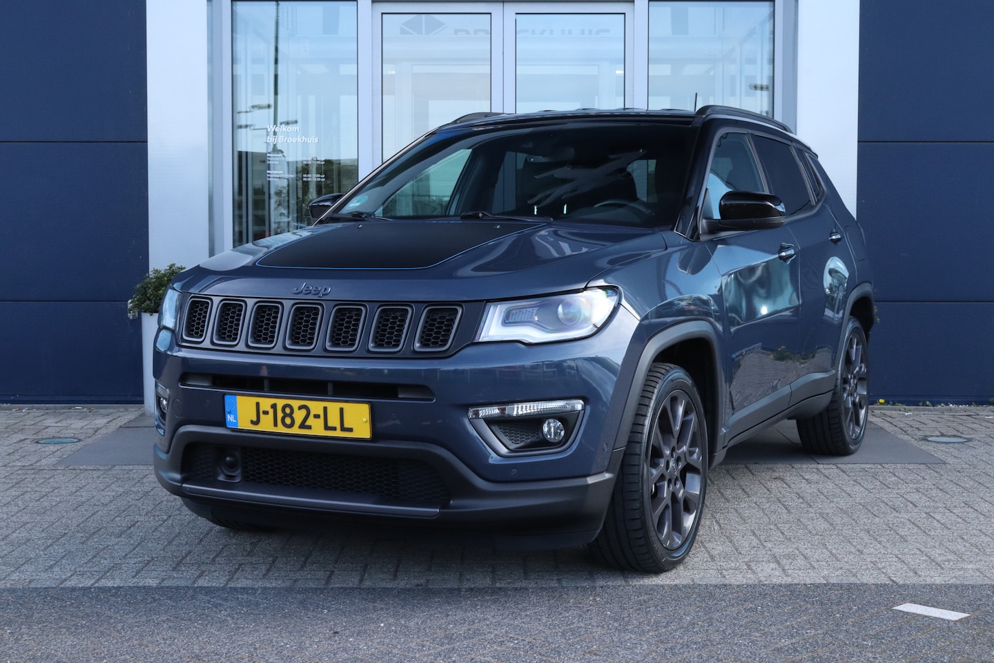 Jeep Compass - 4xe 240 Plug-in Hybrid Electric S | Cruise Control | Stoel + Stuurverwarming | Leder | Alp - AutoWereld.nl