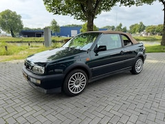 Volkswagen Golf Cabriolet - 2.0 Avantgarde