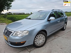 Volkswagen Passat Variant - 2.0 TDI Trendline/ clima/ automaat/ bj 2007 ( euro 4)