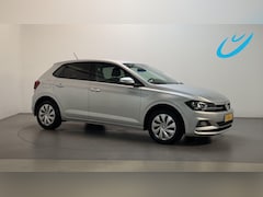 Volkswagen Polo - 1.0 TSI Comfortline Business Parkeersensoren Navigatie DAB+ App-Connect