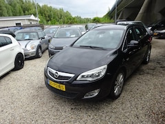 Opel Astra Sports Tourer - 1.4 Turbo Cosmo airco cruise control navigatie