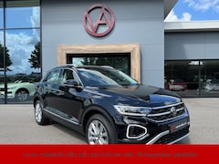 Volkswagen T-Roc - 1.5 TSI 150pk DSG Style Carplay | Camera | Keyless | Elek. Achterklep | Rijklaar incl. gar