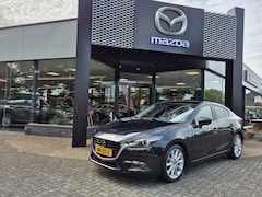 Mazda 3 - 3 SEDAN SKYACTIV-G 2.0 120 GT-M / White leder