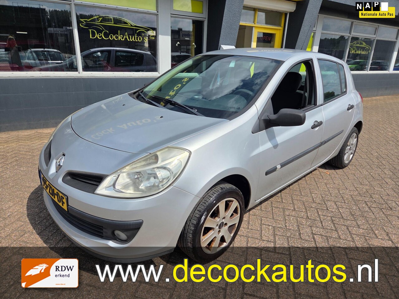 Renault Clio - 1.2-16V Special Line 1.2-16V Special Line - AutoWereld.nl