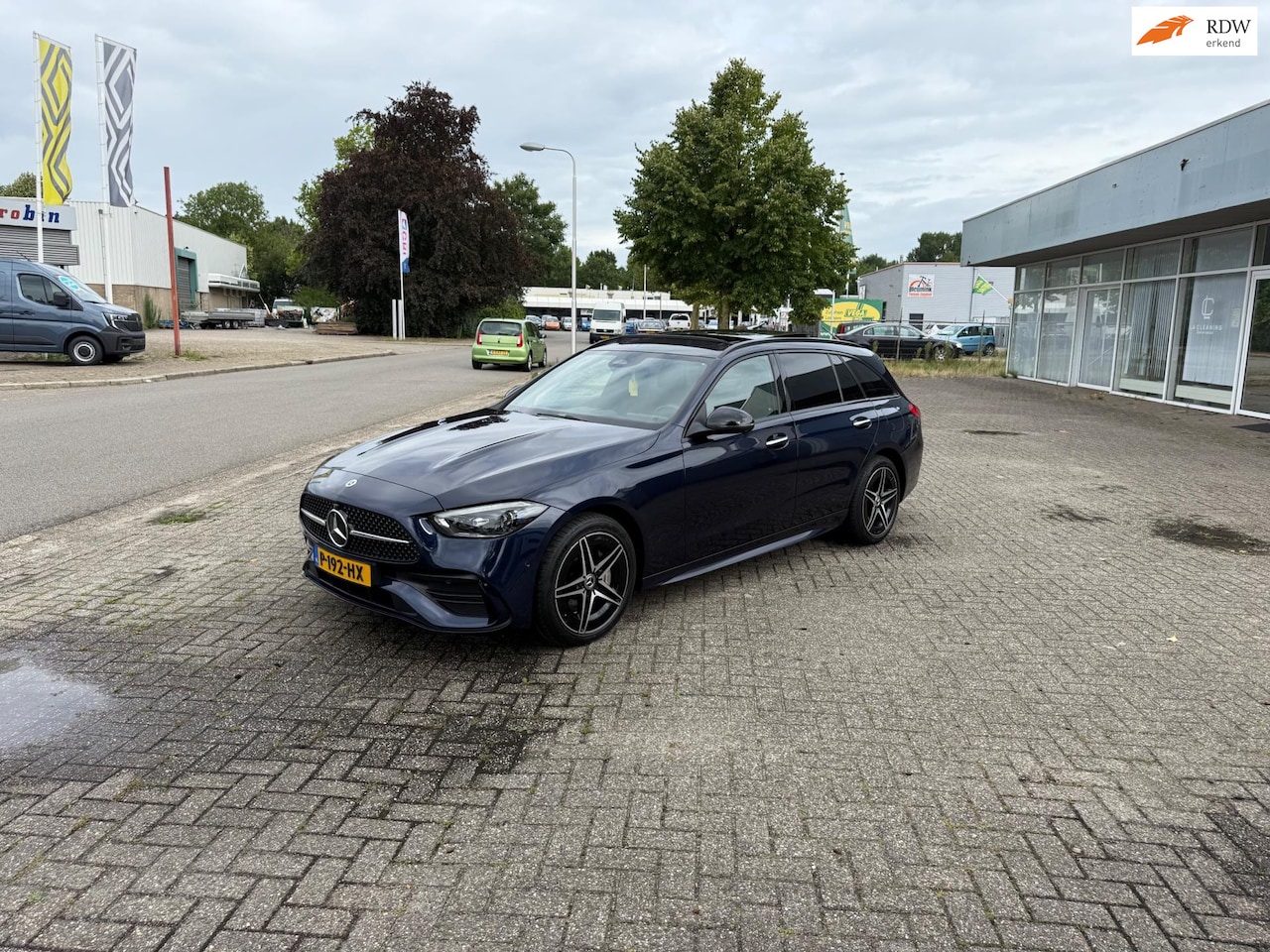 Mercedes-Benz C-klasse Estate - 300 e AMG Line dealer onderhouden - AutoWereld.nl
