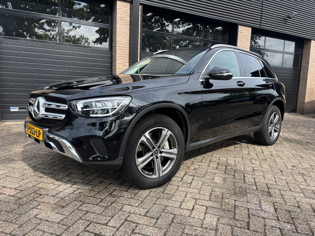 Mercedes-Benz GLC-klasse - 300e 4MATIC Trekhaak,Pano,Camera, - AutoWereld.nl