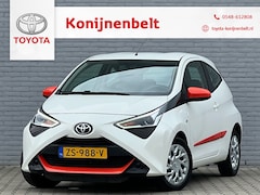 Toyota Aygo - 1.0 VVT-i X-Play 3-deurs | NL auto | Apple Car Play | Airco