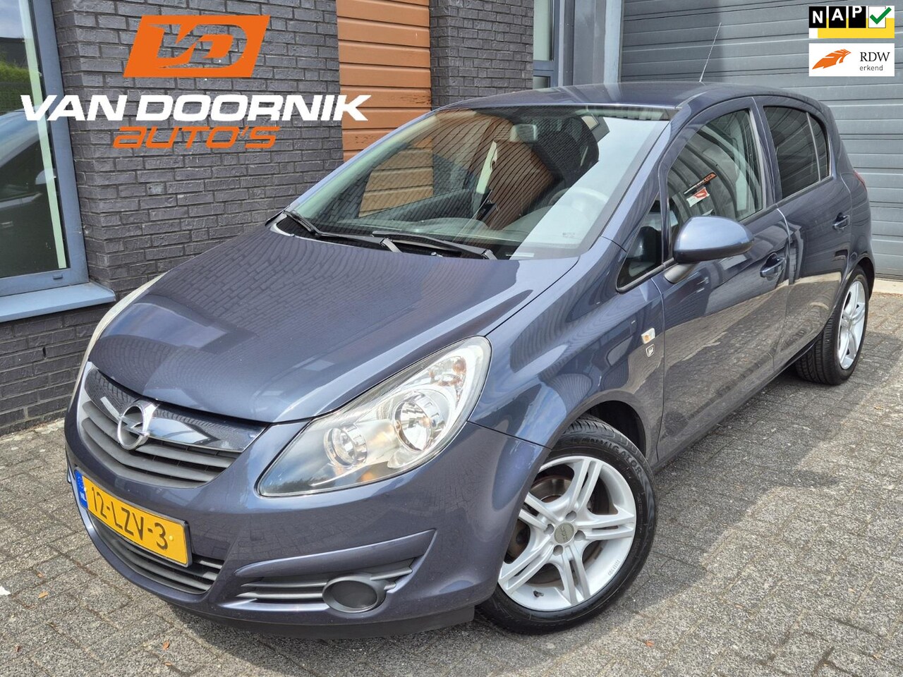 Opel Corsa - 1.2-16V '111' Edition 5-Deurs/Airco/Fietsendrager/Cruise Control - AutoWereld.nl