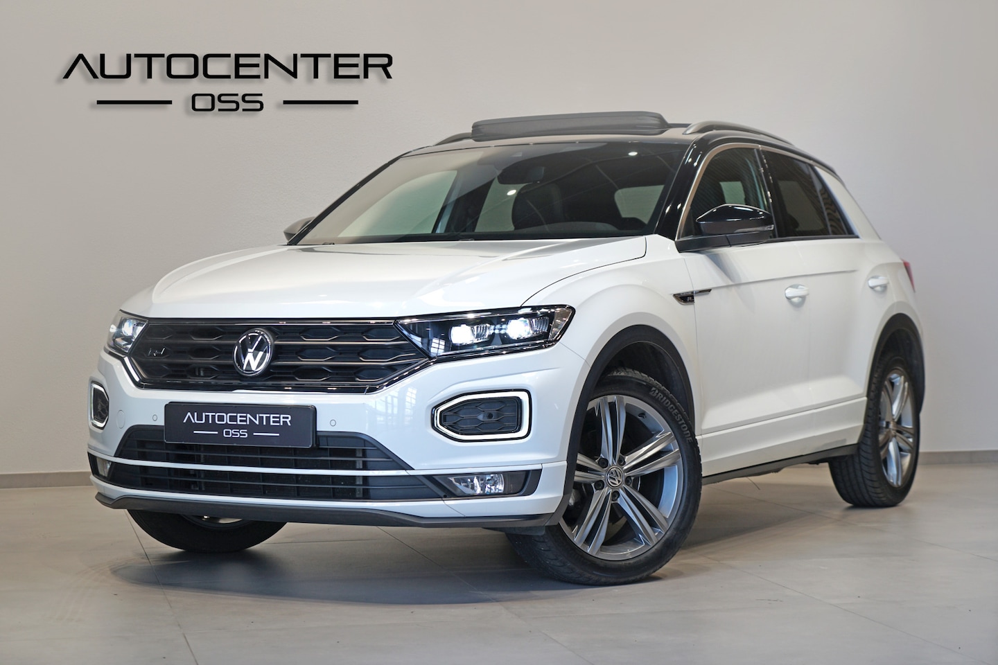 Volkswagen T-Roc - 1.5 TSI R-LINE DSG ✅VIR.COCKPIT ✅ PANO ✅ KEYLESS ✅ NAP ✅ VOL OPTIE - AutoWereld.nl