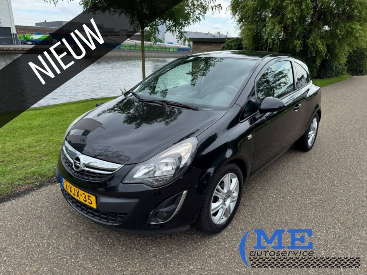 Opel Corsa - 1.4-16V BlitZ|Airco|PDC|Trekhaak - AutoWereld.nl