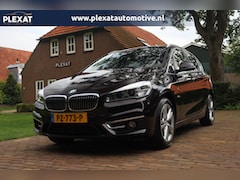BMW 2-serie Active Tourer - 220i High Executive Aut. | Sportstoelen | Xenon | Historie | HUD | Stoelverwarming | Spark