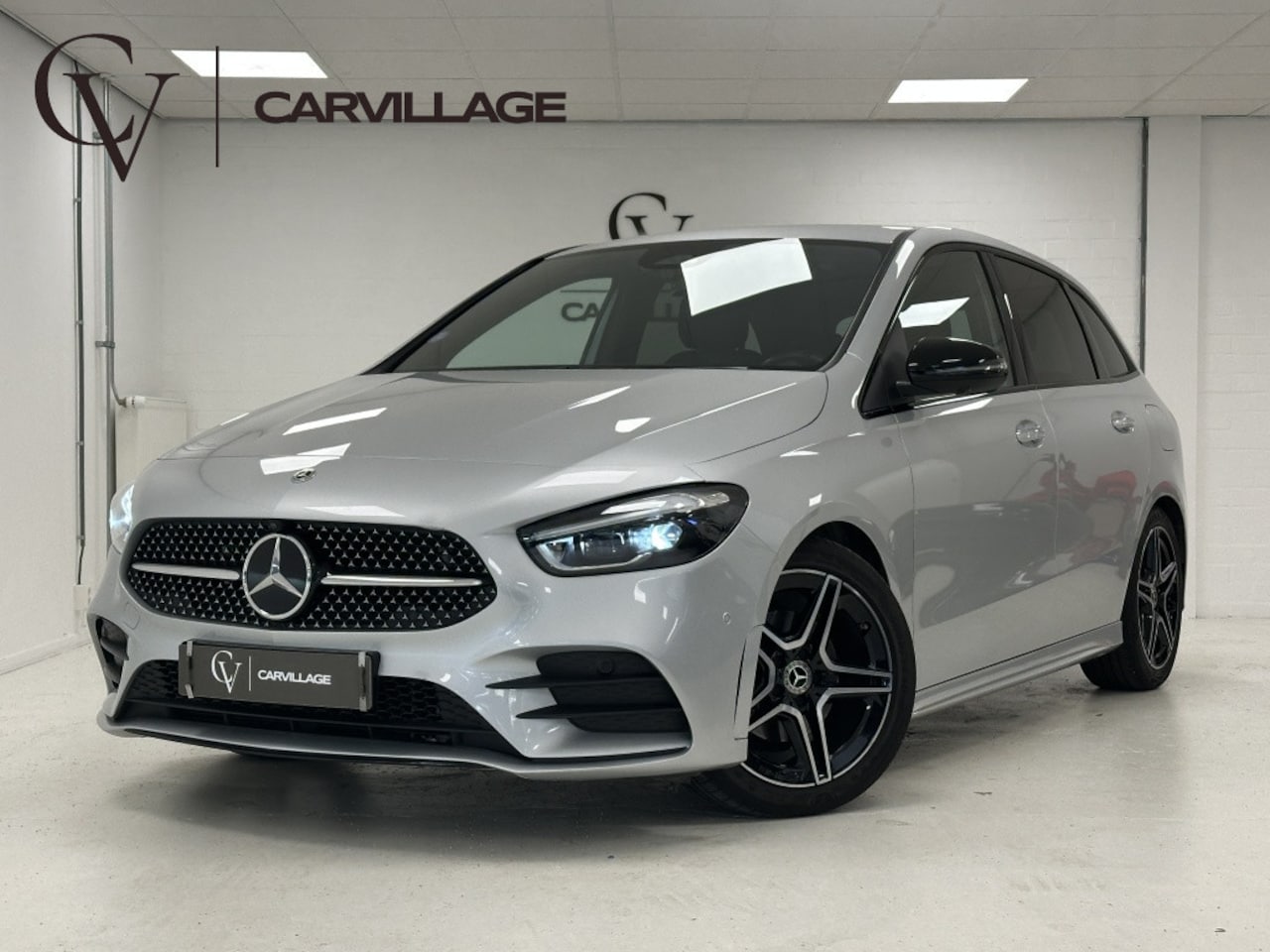 Mercedes-Benz B-klasse - 180 AMG Premium Plus | Verw. stuur | Memory stoelen | 360 camera - AutoWereld.nl