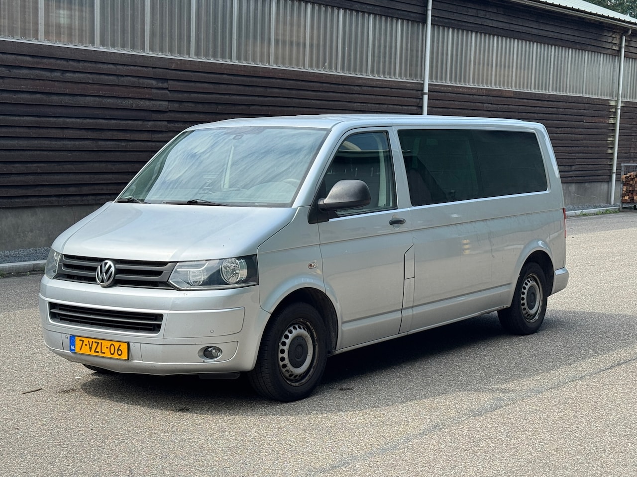 Volkswagen Transporter - 2.0 TDI L2H1 BM DC Comfortline 2.0 TDI L2H1 BM DC Comfortline - AutoWereld.nl