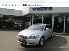 Volvo V50 - 2.0 SPORT | YOUNGTIMER | 16" Lichtmetalen velgen | Trekhaak | Bluetooth telefoonvoorbereid