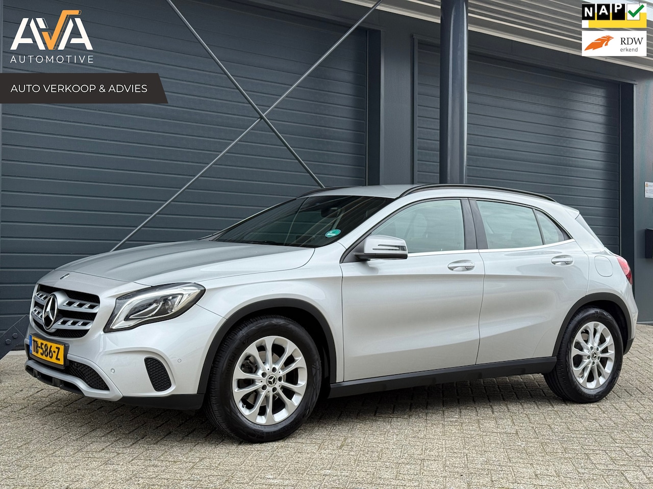 Mercedes-Benz GLA-Klasse - 180 Business Solution 180 Business Solution, Camera, Stoelverw, Trekhaak - AutoWereld.nl