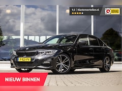 BMW 3-serie - 318i Executive Edition M-Sport | Pano | Camera | 19"