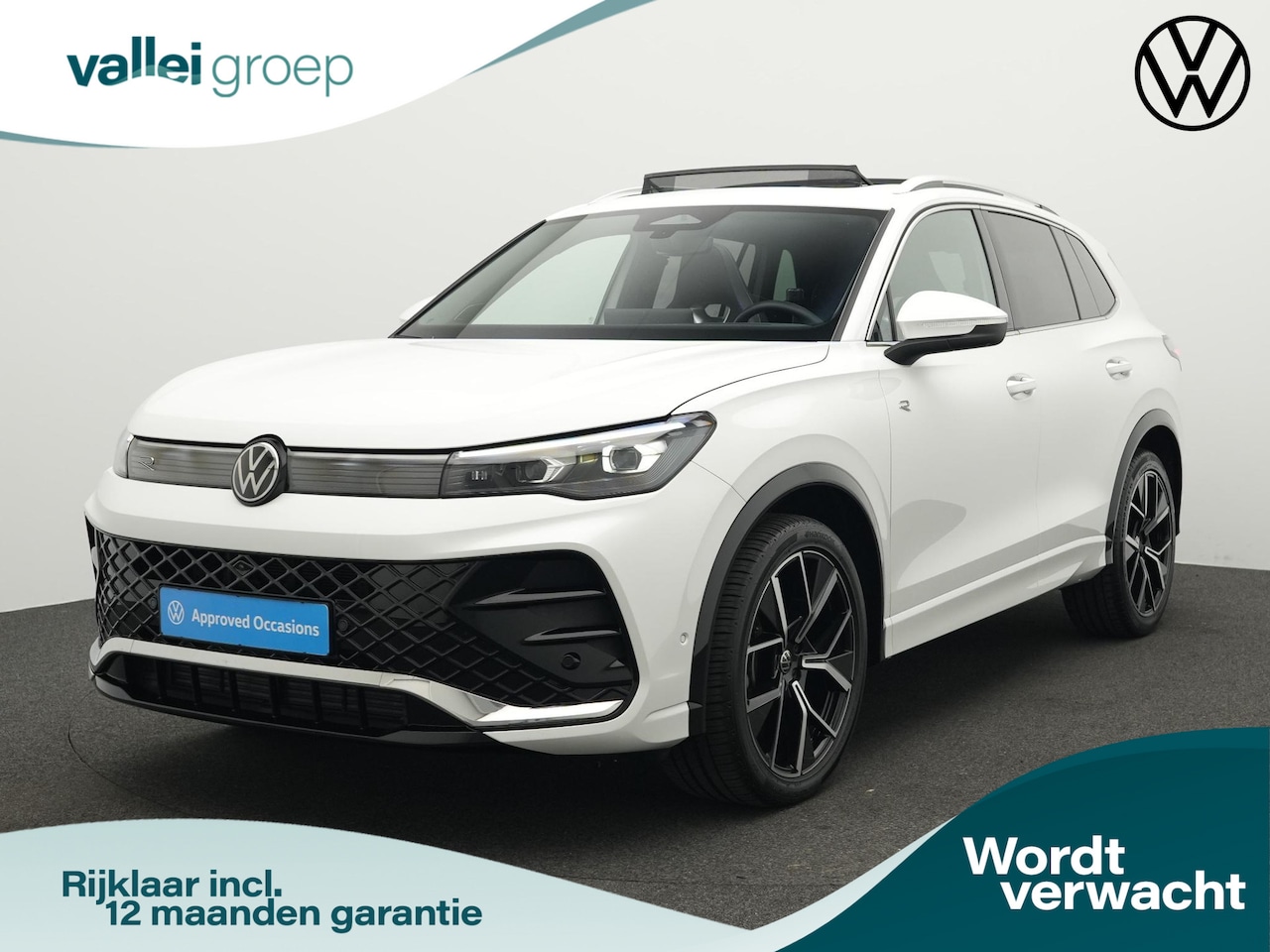 Volkswagen Tiguan - 1.5 TSI 150 pk DSG R-Line Business | Panoramadak | Trekhaak | Harman/Kardon | Geheugenstoe - AutoWereld.nl