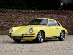 Porsche 911 - S Coupe "Matching Numbers" Fantastic color combination - Light Yellow with Recaro seats "P