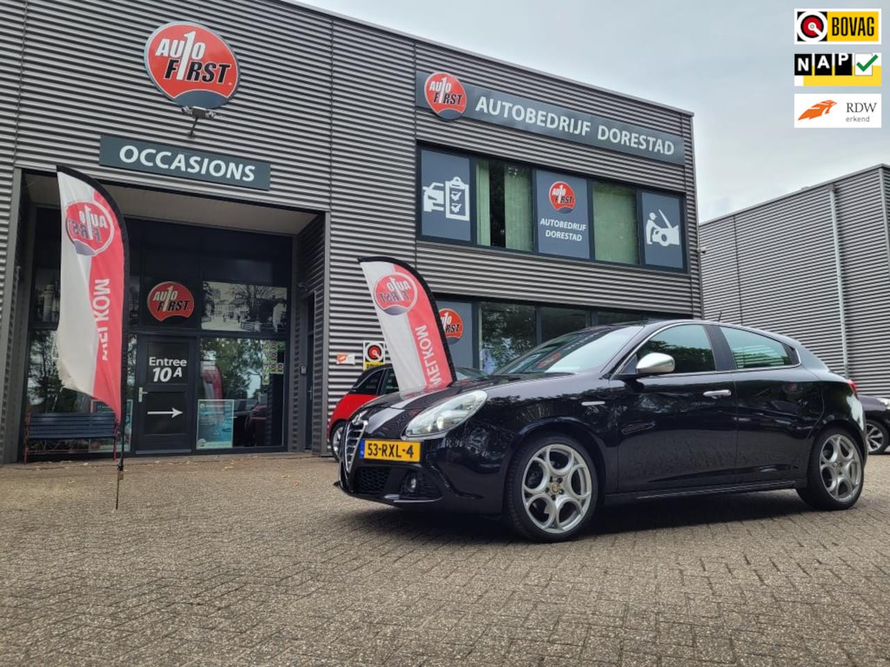 Alfa Romeo Giulietta - 1.4 T Distinctive| Panoramadak| Xenon| Trekhaak| 170PK| Full option - AutoWereld.nl