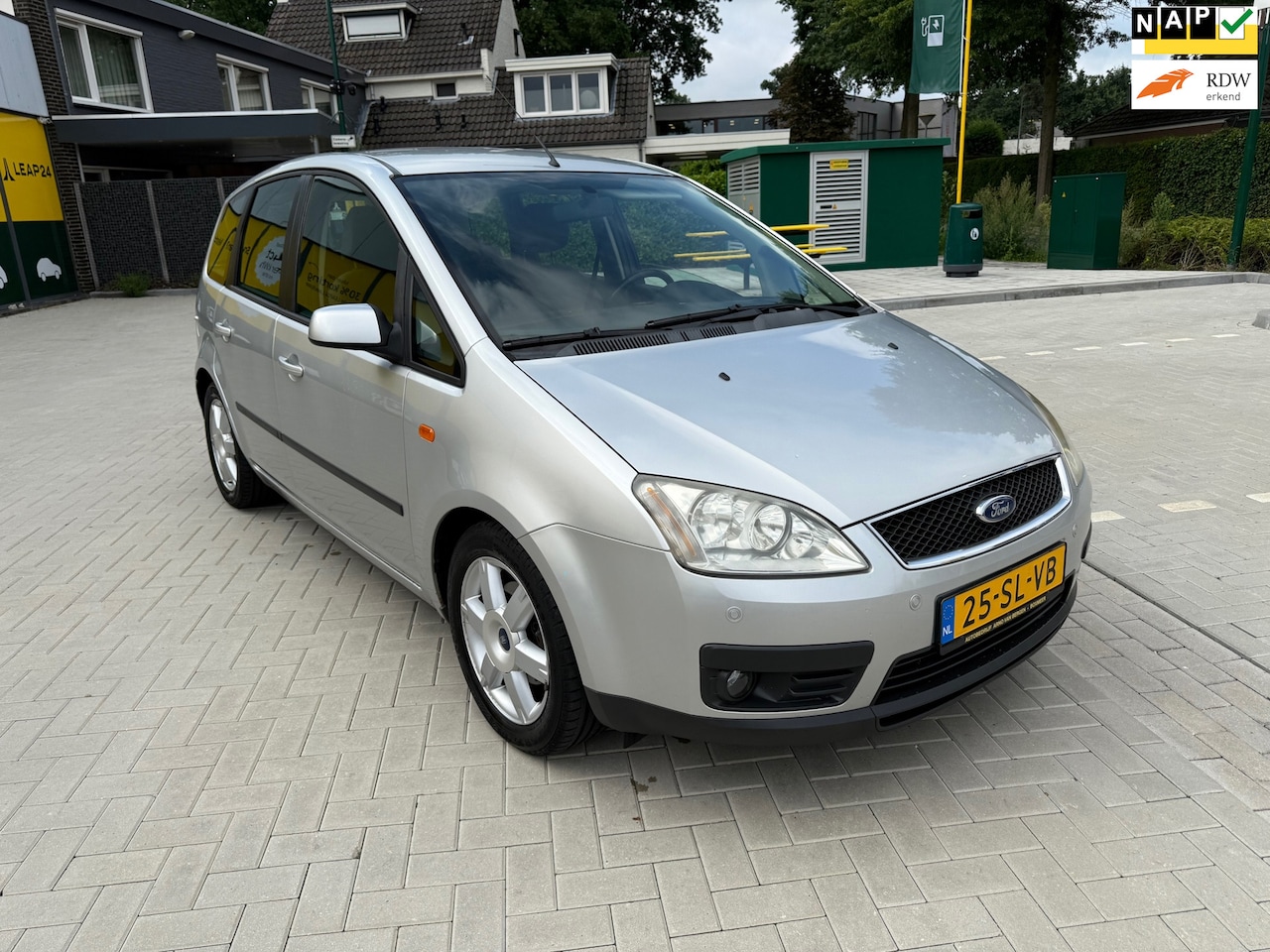 Ford Focus C-Max - 1.8-16V Futura NWE APK** AUTOMAAT! - AutoWereld.nl