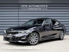 BMW 3-serie - 330e High Executive M Sport | Schuif/Kanteldak | ACC | Laser Light | Memory | Head-Up | Ad