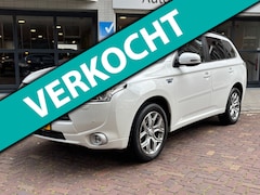 Mitsubishi Outlander - 2.0 PHEV Executive Edition AUT | AIRCO | LMV | CAMERA | TREKHAAK | PDC | EERSTE EIGENAAR |