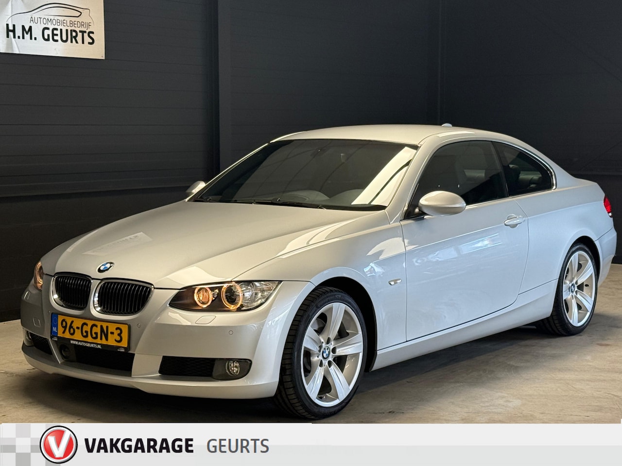 BMW 3-serie Coupé - 330i High Executive Leder Navi Xenon Adapt Cruise Zeldzame Unieke Auto 58DKM!! - AutoWereld.nl