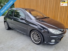 Peugeot 206 - 1.6-16V GRIFFE + CLIMA + LEDER + LMV