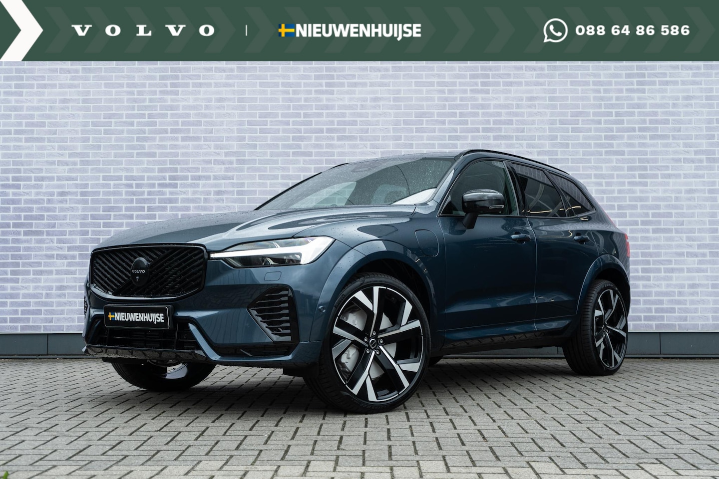 Volvo XC60 - T8 Plug-in hybrid AWD Plus Black Edition - Facelift - | Op voorraad | Luchtvering | Bowers - AutoWereld.nl