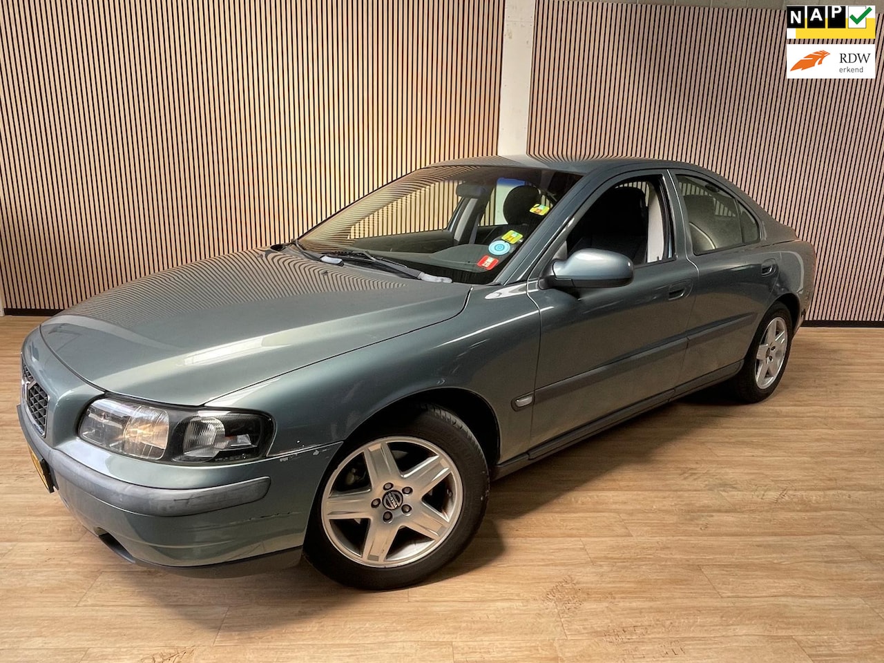 Volvo S60 - 2.4 Edition Met nieuwe Apk - AutoWereld.nl