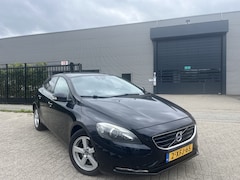 Volvo V40 - 2.0 D4 Momentum Panoramadak