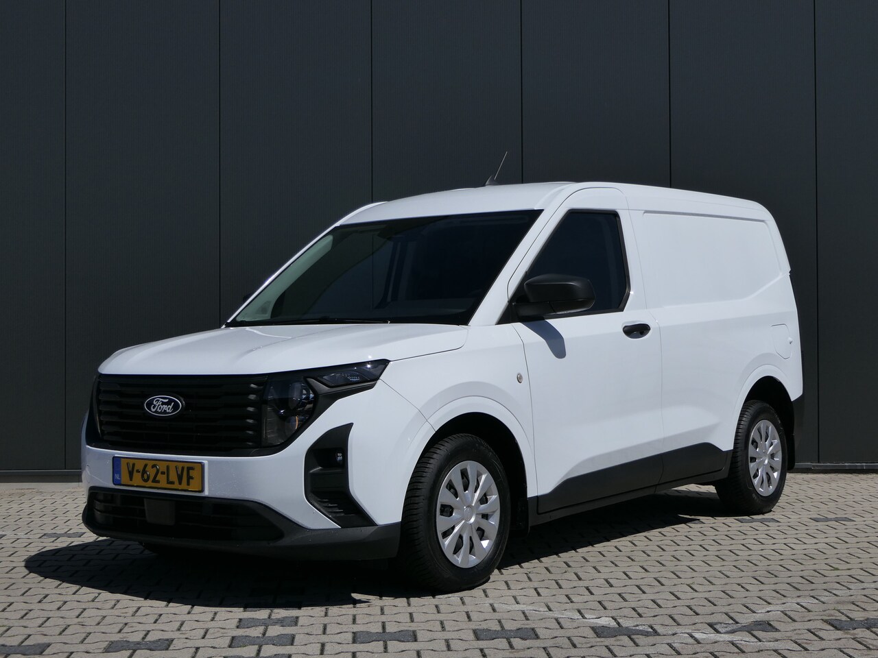 Ford Transit Courier - 1.0 EcoBoost Trend | Benzine | Rubberenmat Laadruimte | Parkeersensoren | Cruise Control | - AutoWereld.nl