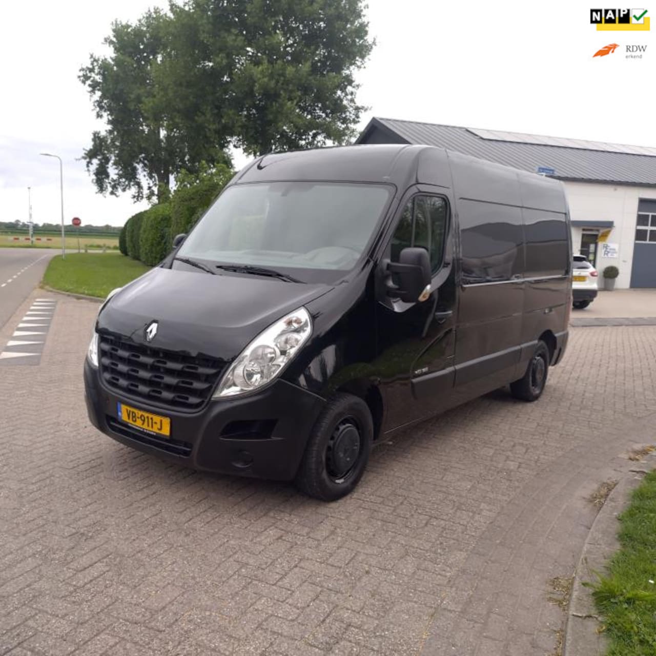 Renault Master - T35 2.3 dCi L2H2 Euro 5 Standkachel,Carplay,Trekhaak - AutoWereld.nl