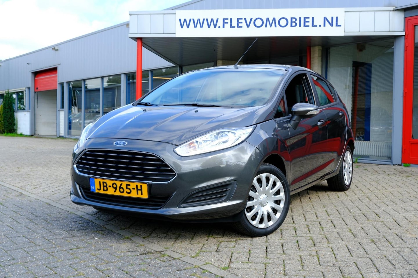 Ford Fiesta - 1.0 Style 5-drs *28.084km!* Navi|Airco - AutoWereld.nl