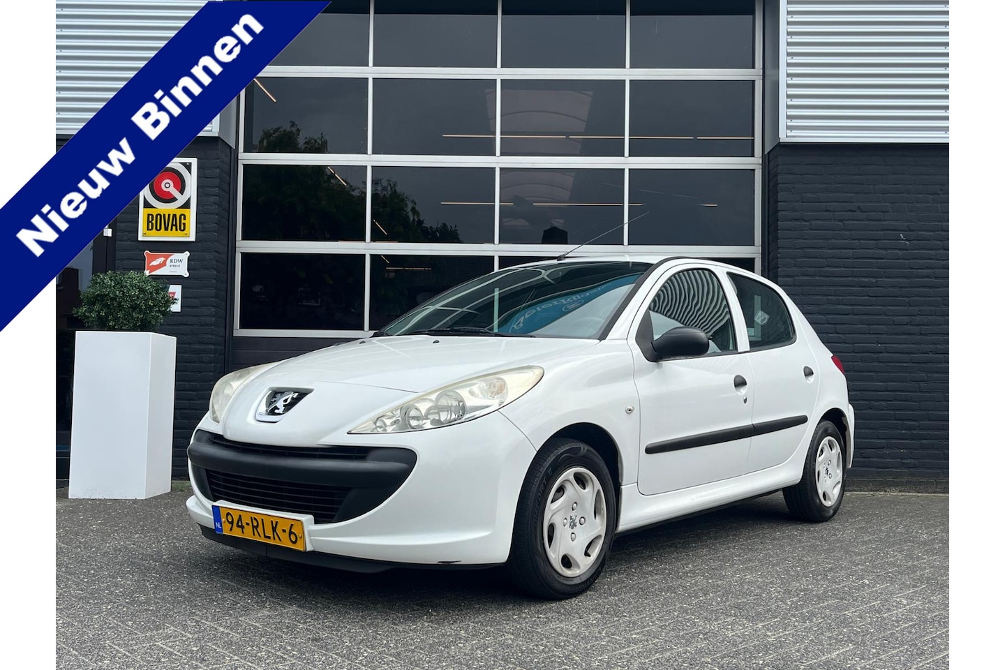 Peugeot 206 - 1.1 Accent, Airco, APK, Elektrische Ramen, 5drs - AutoWereld.nl