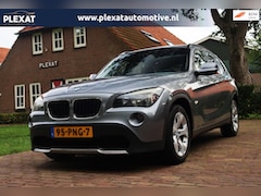 BMW X1 - SDrive18i Executive Aut. | Panorama | Historie Compleet | Stoelverwarming | Lichtmetaal |
