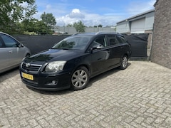 Toyota Avensis Wagon - 1.8 VVTi Luna | STOELVERWARMING