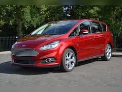 Ford S-Max - 1.5 EcoBoost Titanium Navi | Xenon | Trekhaak | Climate | Laneass | PDC | Stoelverw