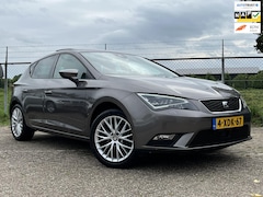 SEAT Leon - 1.4 TGI Style Panoramadak Adap. Cruise Leer Stoelverwarming