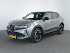 Alfa Romeo Junior - Elettrica Speciale 54 kWh | Achteruitrijcamera | Airco (automatisch) | Apple Carplay/Andro