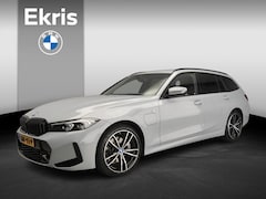 BMW 3-serie Touring - 330e | M-Sportpakket | LED | Navigatie | Trekhaak | Stoelverwarming | DAB | Harman-kardon