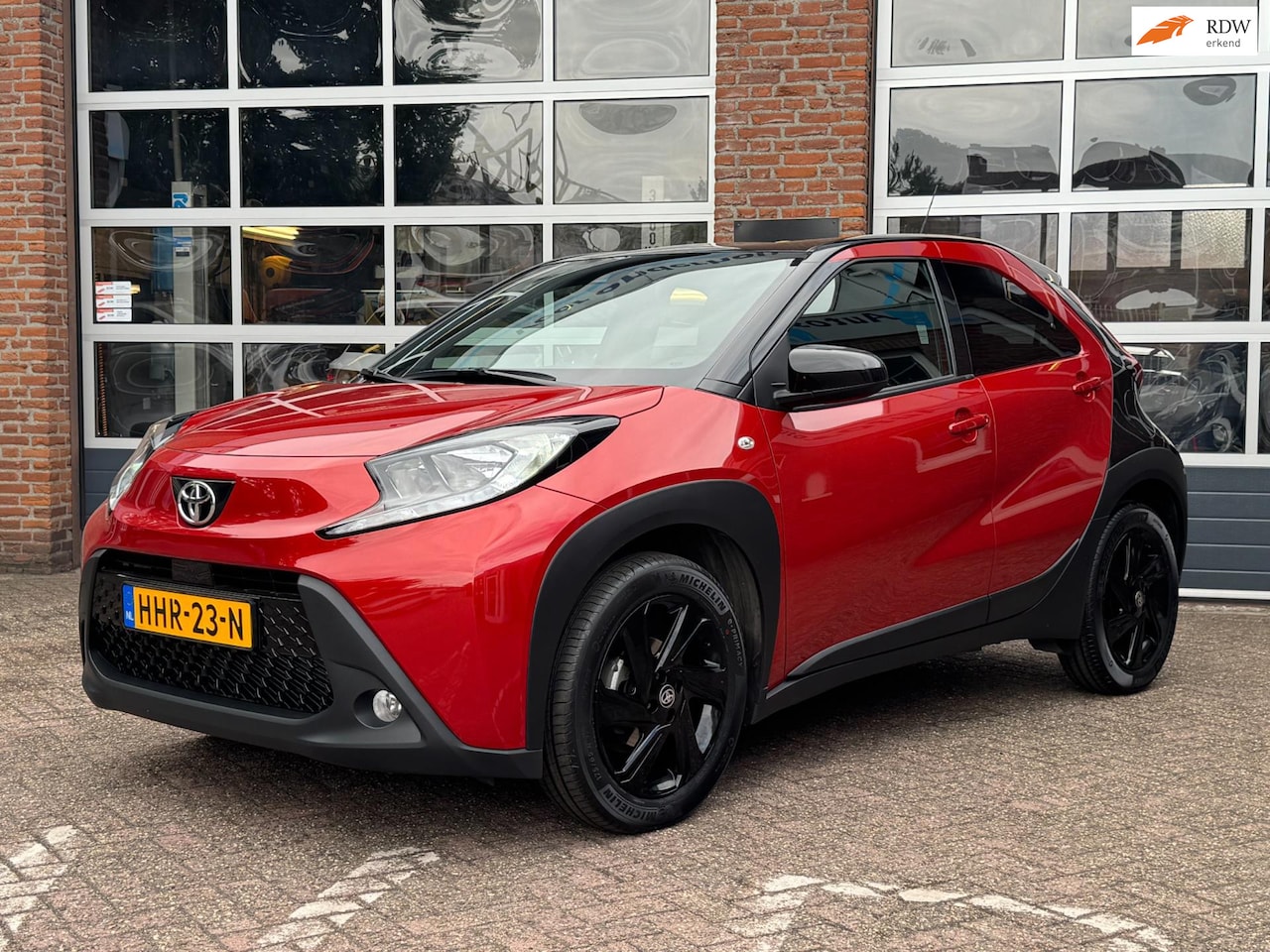 Toyota Aygo X - 1.0 VVT-i S-CVT , automaat, carplay, adapt cruise, stoelverwarming, 17 "LM - AutoWereld.nl