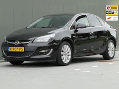 Opel Astra - 1.4 Turbo Sedan 140pk Dealer onderhouden Half Leder Clima Cruise