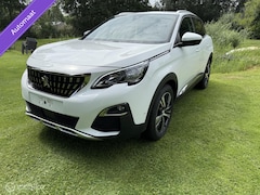 Peugeot 3008 - 1.2 Allure AUTOMAAT 2020 €12.200 met Schade