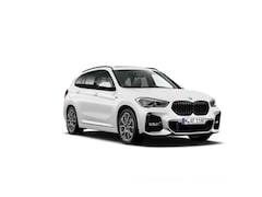 BMW X1 - xDrive25e | M-Sport | Navigatie | Panorama | Leder | Camera | Trekhaak | 19"LM | Alpinweis