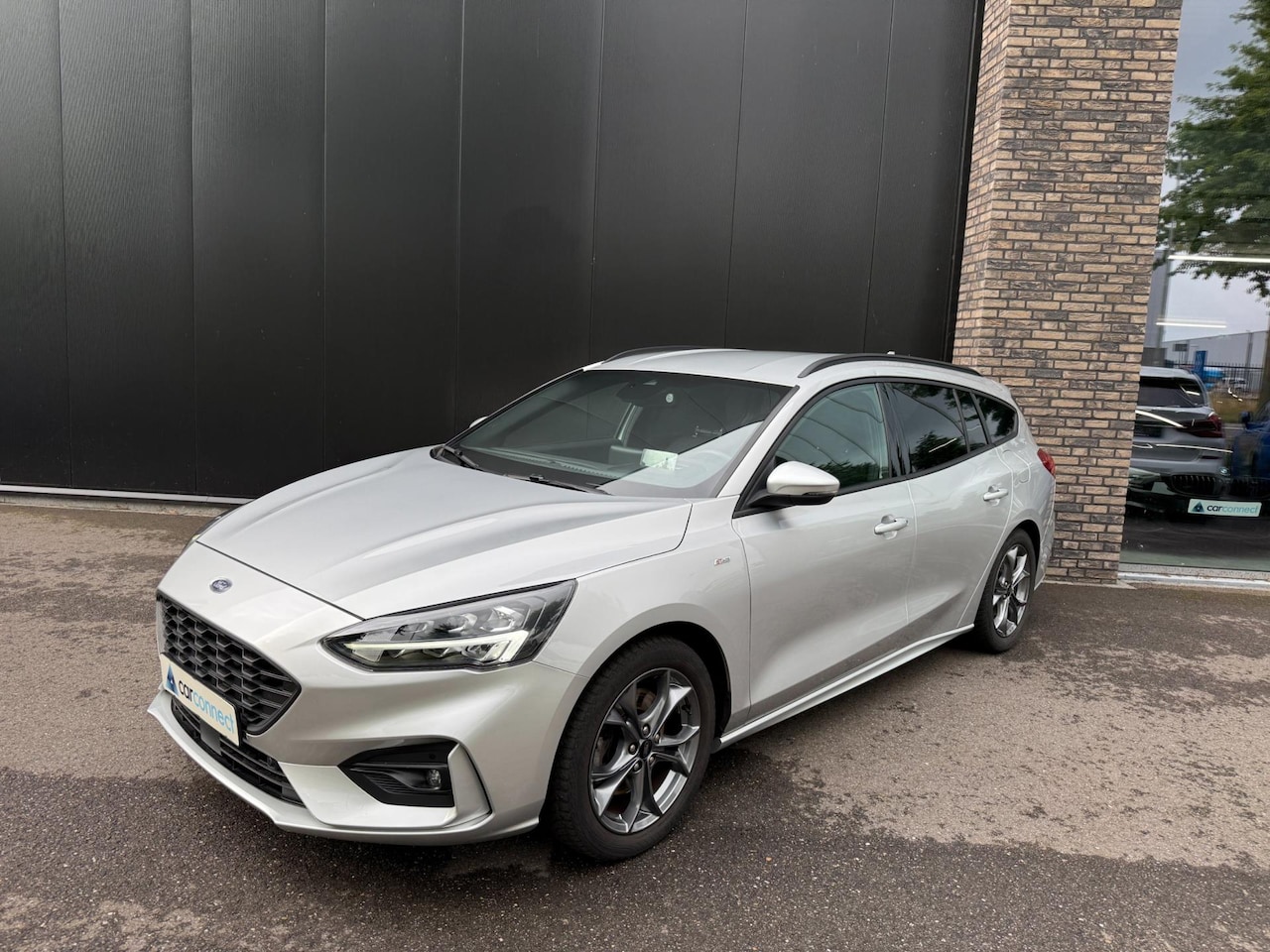 Ford Focus Wagon - 1.0 Eco 125pk ST Line Navi, Trekhaak, Winter pack, Climate control etc. etc. - AutoWereld.nl