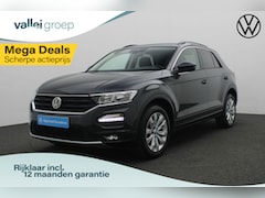 Volkswagen T-Roc - 1.0 TSI 115 pk Style | Parkeersensoren voor/achter | Adaptive Cruise | Apple Carplay / And