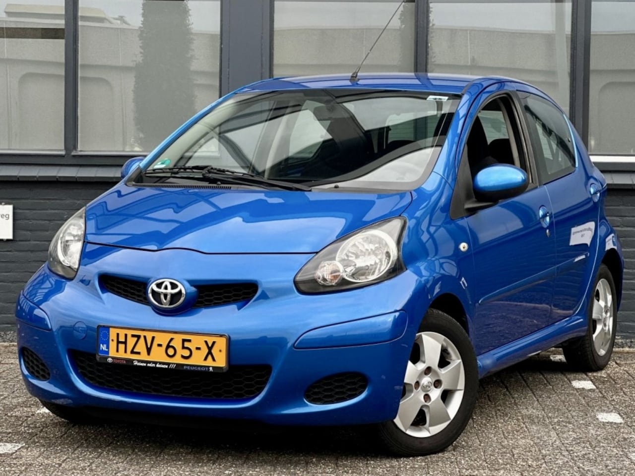 Toyota Aygo - 1.0-12V Aspir. Red - AutoWereld.nl
