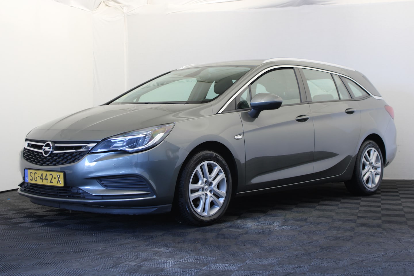 Opel Astra Sports Tourer - 1.6 CDTI Business 1.6 CDTI Business+ - AutoWereld.nl