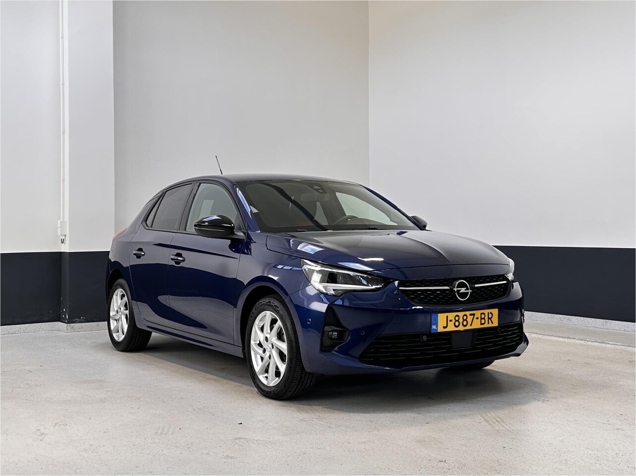 Opel Corsa - 1.2 GS Line | Camera| Apple Carplay\ Android auto| Navigatie| 1 Eig | NL | PDC | - AutoWereld.nl